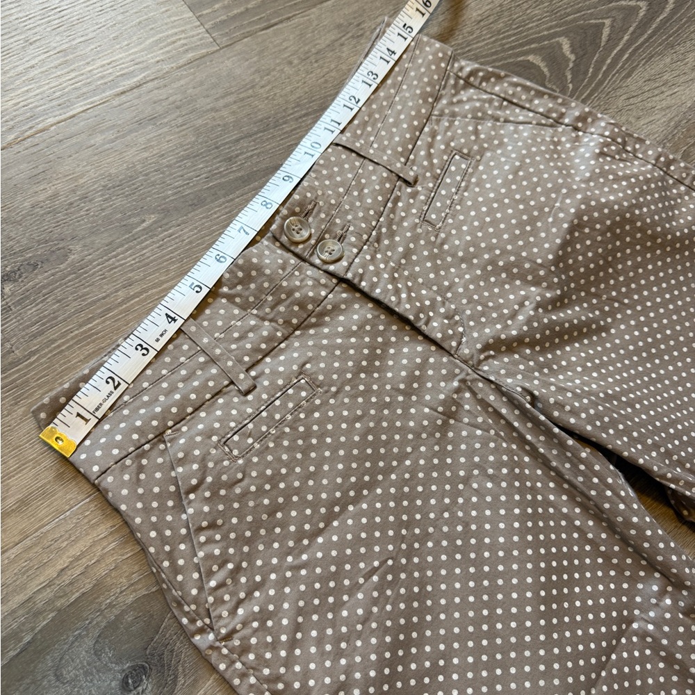Lee just below the waist Gray and White Flat Front woman’s Short ~Size 6 - Picture 8 of 10